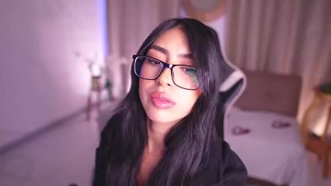 Sara  online show from 02.14.25