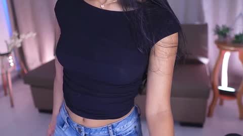 Sara  online show from 02.21.25