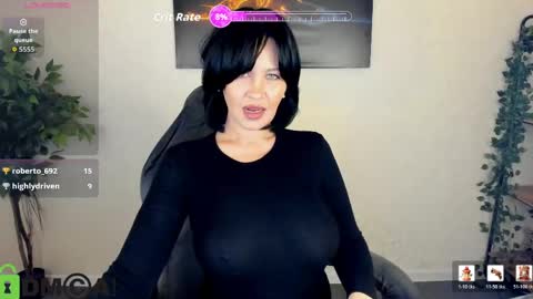 Snapshot of sara_devills chatting on 05.18.26 Sara online show from 05.18.26