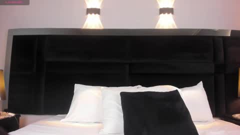 Snapshot of sara_foxterr chatting on 03.26.26 Sara online show from 03.26.26