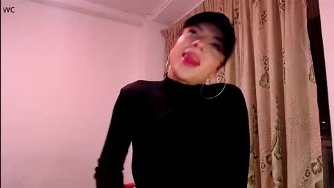 Snapshot of sara_johnson__ chatting on 11.22.25 sara_johnson__ online show from 11.22.25