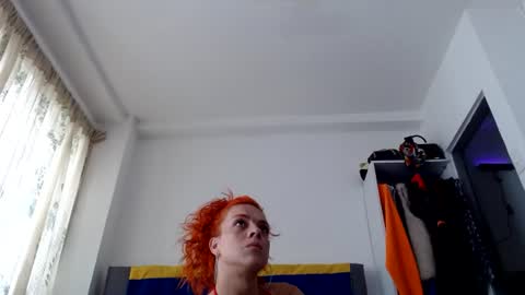 sara_johnson__ online show from 07.26.26