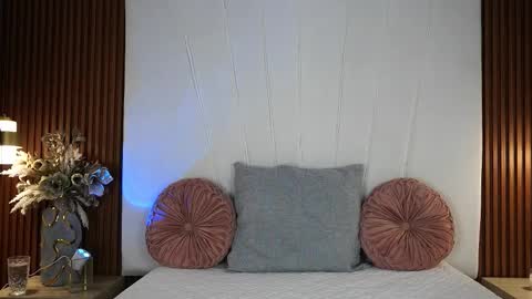  Sara Jones  online show from 01.16.26