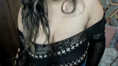sarah  LIZCANO....... online show from 04.23.26