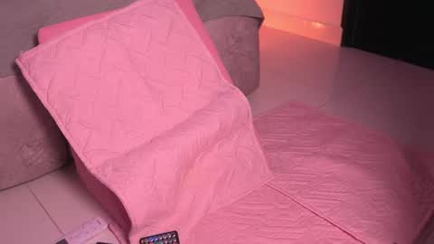 sara_lopee1 online show from 11.26.25