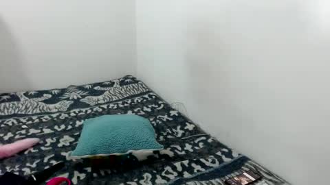 Snapshot of sara_love43 chatting on 02.18.25 Sara love online show from 02.18.25