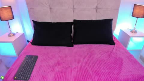 Sara  online show from 02.24.25