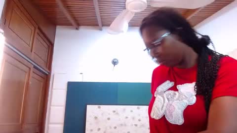 S A R A online show from 11.24.25