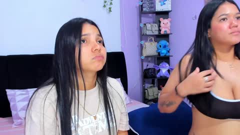 Snapshot of sara_mendez2_ chatting on 01.12.25 Sara Mendez online show from 01.12.25