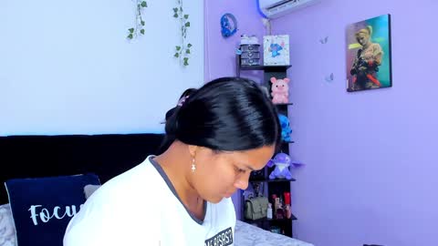 Snapshot of sara_mendez2_ chatting on 01.18.25 Sara Mendez online show from 01.18.25