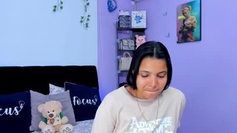 Snapshot of sara_mendez2_ chatting on 01.20.25 Sara Mendez online show from 01.20.25