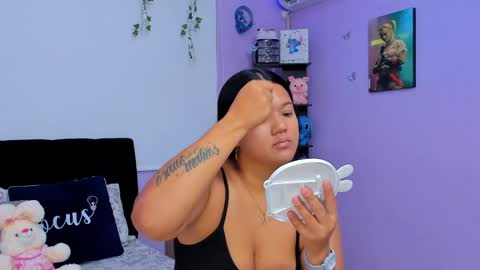 Snapshot of sara_mendez2_ chatting on 01.25.25 Sara Mendez online show from 01.25.25