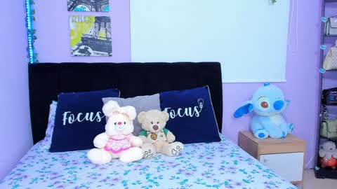 Snapshot of sara_mendez2_ chatting on 02.05.25 Sara Mendez online show from 02.05.25