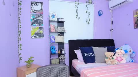 Snapshot of sara_mendez2_ chatting on 02.10.25 Sara Mendez online show from 02.10.25