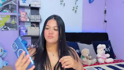 Snapshot of sara_mendez2_ chatting on 02.18.25 Sara Mendez online show from 02.18.25