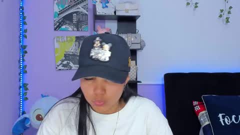 Snapshot of sara_mendez2_ chatting on 02.19.25 Sara Mendez online show from 02.19.25