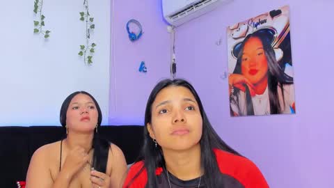 Snapshot of sara_mendez2_ chatting on 02.21.25 Sara Mendez online show from 02.21.25