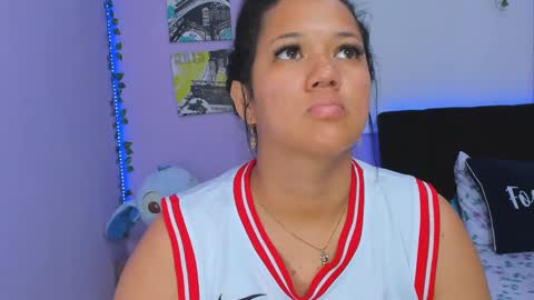 Snapshot of sara_mendez2_ chatting on 02.27.25 Sara Mendez online show from 02.27.25