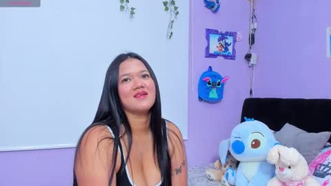 Snapshot of sara_mendez2_ chatting on 10.01.25 Sara Mendez online show from 10.01.25