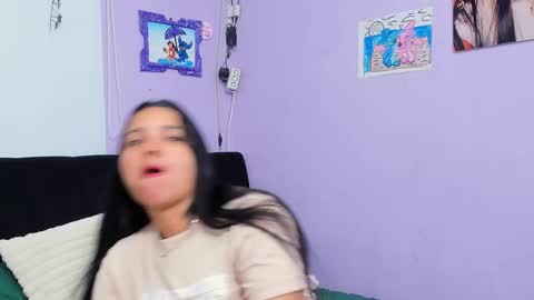 Snapshot of sara_mendez2_ chatting on 10.20.25 Sara Mendez online show from 10.20.25