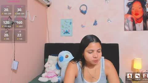 Snapshot of sara_mendez2_ chatting on 05.25.26 Sara Mendez online show from 05.25.26