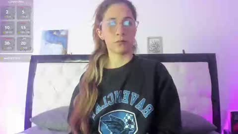 sara_roades online show from 10.28.25
