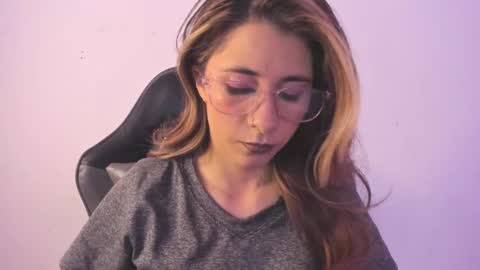 sara_roades online show from 11.12.25