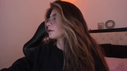 sara_roades online show from 12.13.25