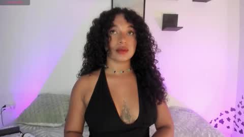 Snapshot of sara_sophiee chatting on 09.19.25 sara sofia online show from 09.19.25