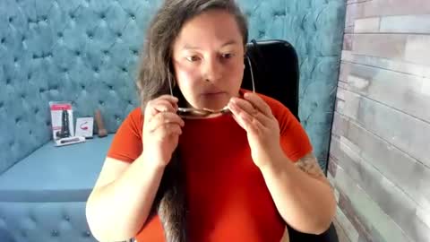 sara_thonson_ online show from 07.11.26