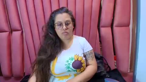 sara_thonson_ online show from 07.19.26