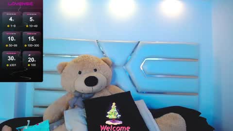 Snapshot of saraa_milleer chatting on 12.05.24 Sara Miller online show from 12.05.24