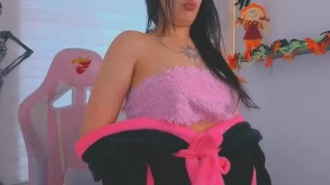 Sarah Ramirez online show from 10.27.25