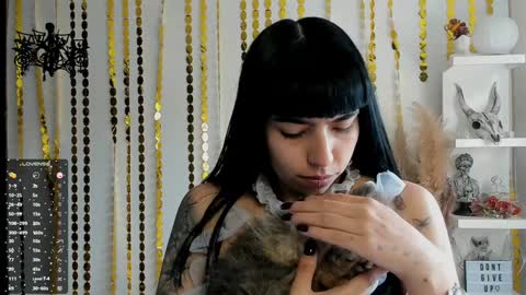 Snapshot of saraadesire chatting on 01.23.25 Sara online show from 01.23.25