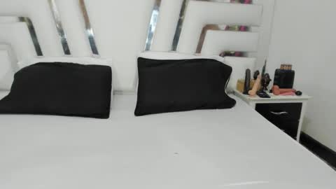 Sara online show from 11.27.25