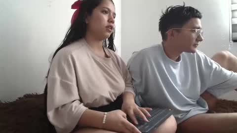 Snapshot of saraandthomas chatting on 12.12.24 sara and thomas online show from 12.12.24