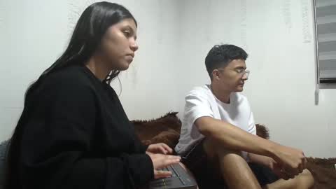 Snapshot of saraandthomas chatting on 01.09.25 sara and thomas online show from 01.09.25