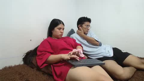 Snapshot of saraandthomas chatting on 02.20.25 sara and thomas online show from 02.20.25