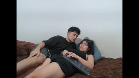 Snapshot of saraandthomas chatting on 09.14.25 sara and thomas online show from 09.14.25