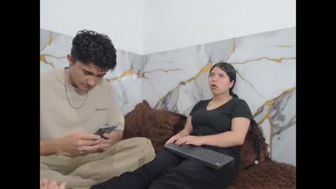 Snapshot of saraandthomas chatting on 11.22.25 sara and thomas online show from 11.22.25