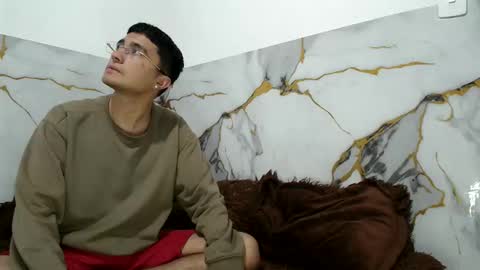 Snapshot of saraandthomas chatting on 02.26.26 sara and thomas online show from 02.26.26