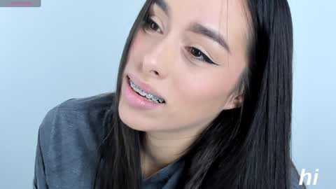 Snapshot of saraarchbould chatting on 02.04.25 Sara online show from 02.04.25