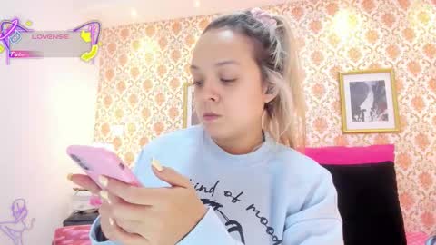 SaraAvila  online show from 11.30.25