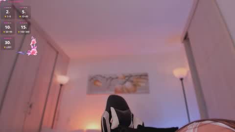 Snapshot of saracavali chatting on 12.15.25 sara cavali online show from 12.15.25