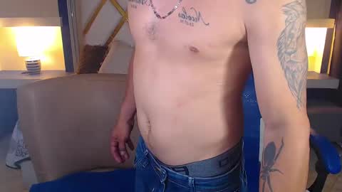 Snapshot of saraclub_jy chatting on 03.01.25 saraclub online show from 03.01.25