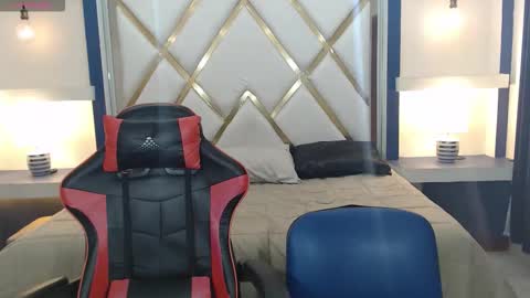 Snapshot of saraclub_jy chatting on 10.14.25 saraclub online show from 10.14.25