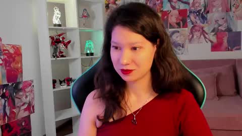 Snapshot of saradenars chatting on 11.25.25 SaraDenars online show from 11.25.25