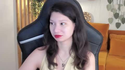 Snapshot of saradenars chatting on 12.03.25 SaraDenars online show from 12.03.25