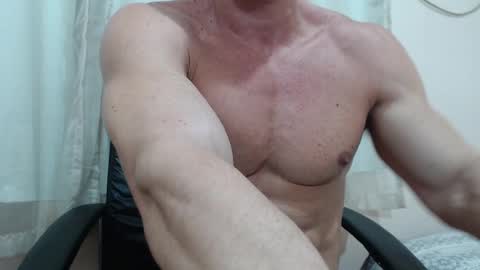 saradorj92 online show from 09.10.25