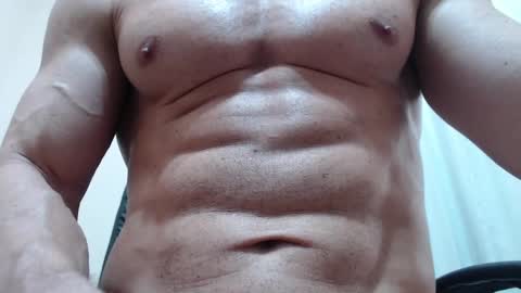 saradorj92 online show from 10.14.25